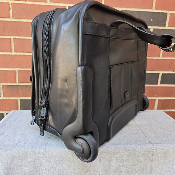 Authentic TUMI Black Leather Compact Wheeled Laptop Briefcase 96102DH $795 - Picture 13 of 13